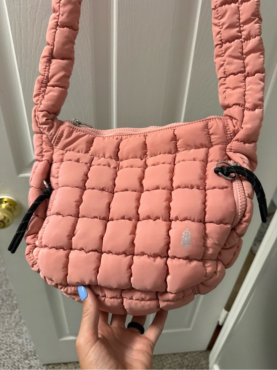 Free People Handbags - Free People Ballet Slipper Puffer Purse NWT